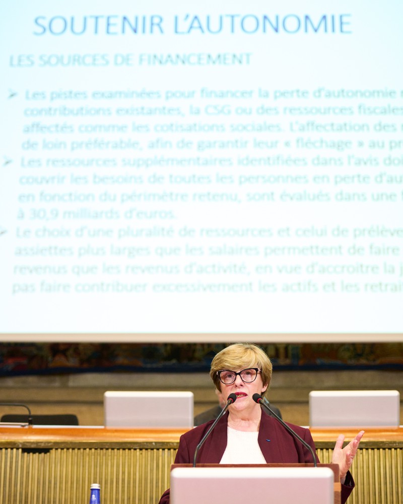 Martine Vignau Séance plénière CESE : Soutenir l'autonomie, les besoins et leurs financements